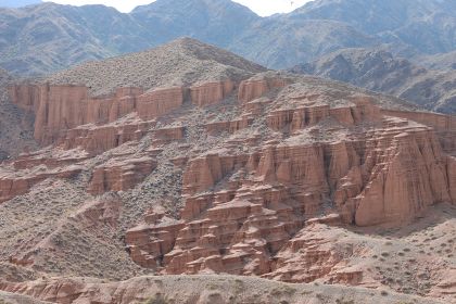 Kok-Moynok-Canyons