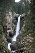 Einer der Wasserfälle in der Schlucht